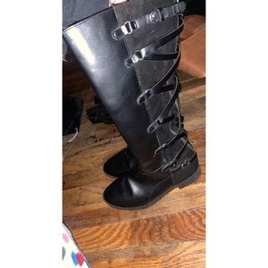 Women’s boots size 6 $30